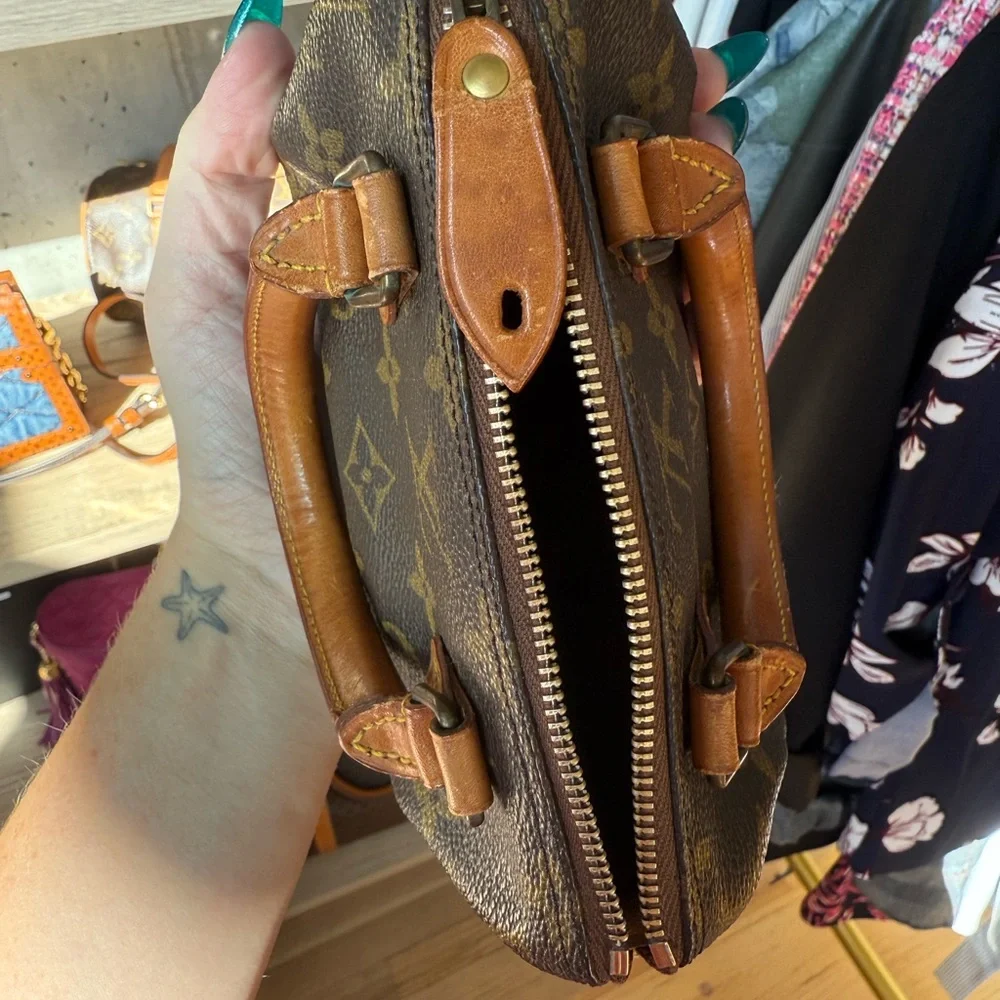 Louis Vuitton Monogram Mini - Picture 4 of 5